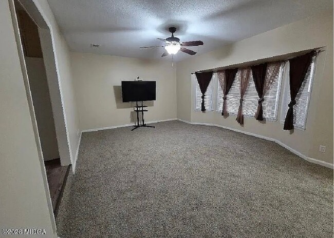 Photo - 2412 Shea Dr