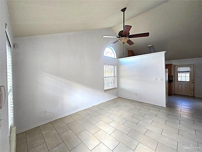 Photo - 17 West Dr Unit 3