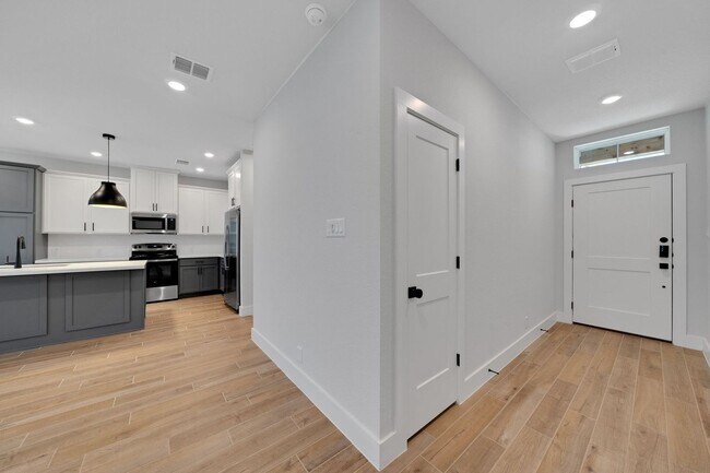 Photo - Beautiful Townhome!