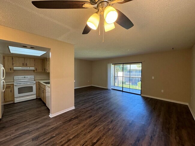 Photo - 1058 Mollie Ln