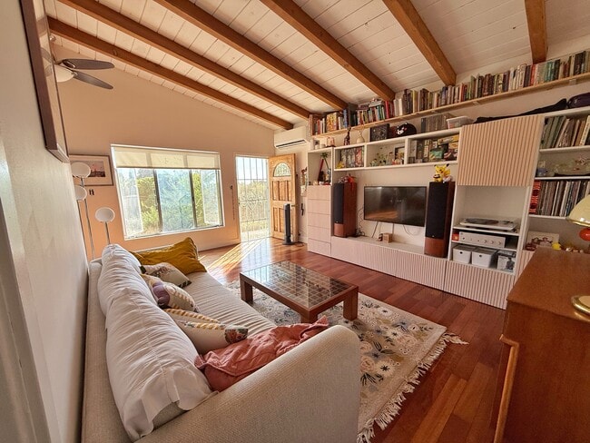 Photo - 1231 Montecito Dr