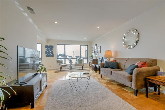 Building Photo - 1021 Greenwich St Unit SI ID1508524P