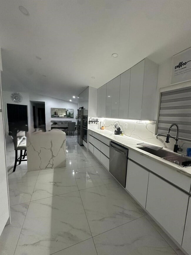 Photo - 8225 NW 192nd Terrace