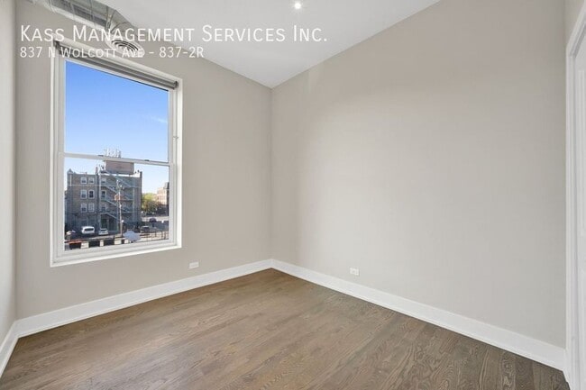Photo - 837 N Wolcott Ave Unit 837-2R