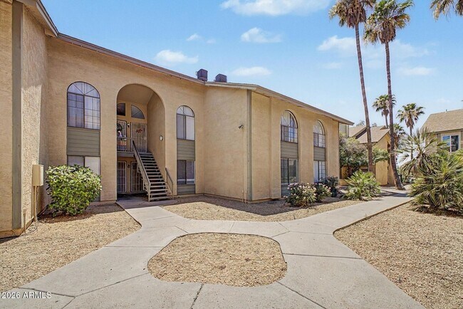 5236 W Peoria Ave Unit 127