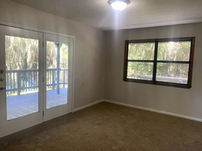 Photo - 203 Ferguson Dr