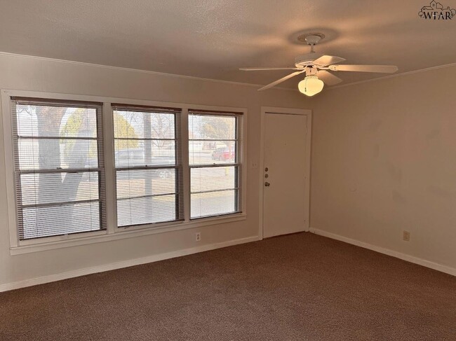 Photo - 2907 Moffett Ave