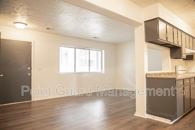 Photo - 4216 Frances St