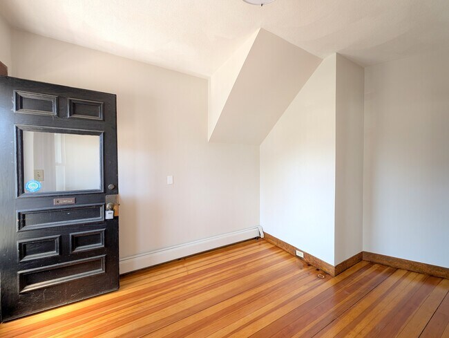 Photo - 29 Frederick Ave Unit 1