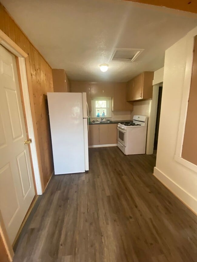 Photo - 2 BED | 1 BATH | SINGLE-LEVEL HOME | NORTH