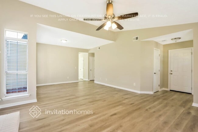 Photo - 6635 Emerald Pointe Cir