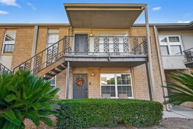 Building Photo - 5550 N Braeswood Blvd Unit 43