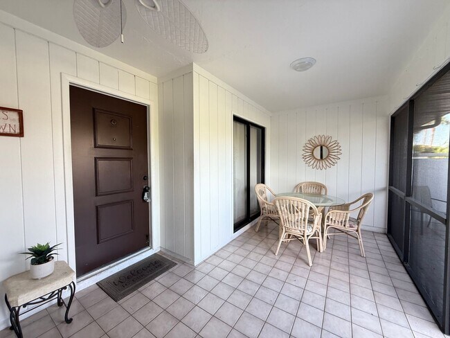 Photo - IMG Golf Course 2/2 Condo at Valencia Gard...