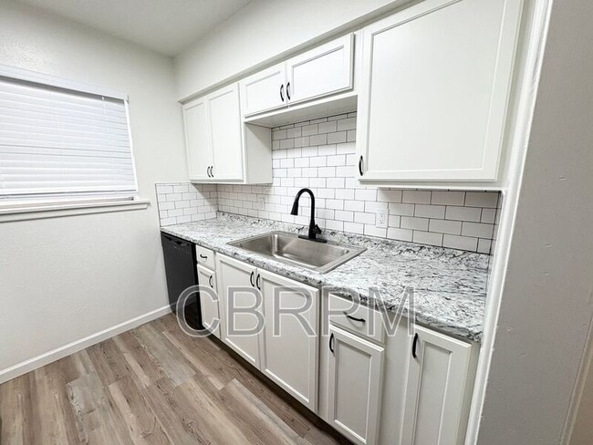 Building Photo - 401 NW 8th St