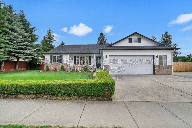 Photo - 2082 E Greenleaf Ln
