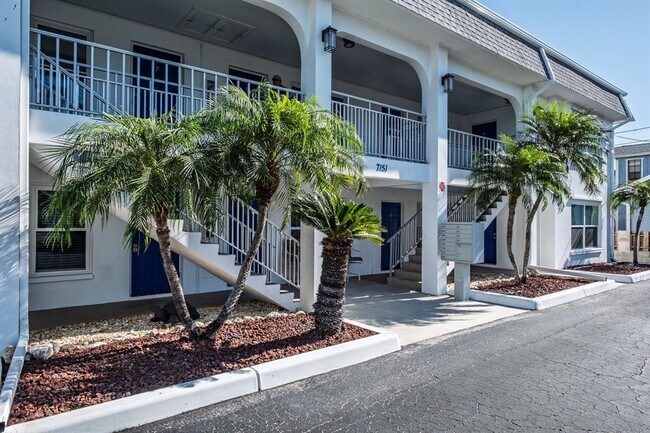 7151 Sunset Way Unit 10