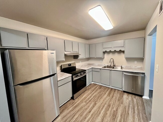 Photo - Spacious 2-Bedroom Apartment for Rent in Chesterton – Prime Location and Comfort Unit I8