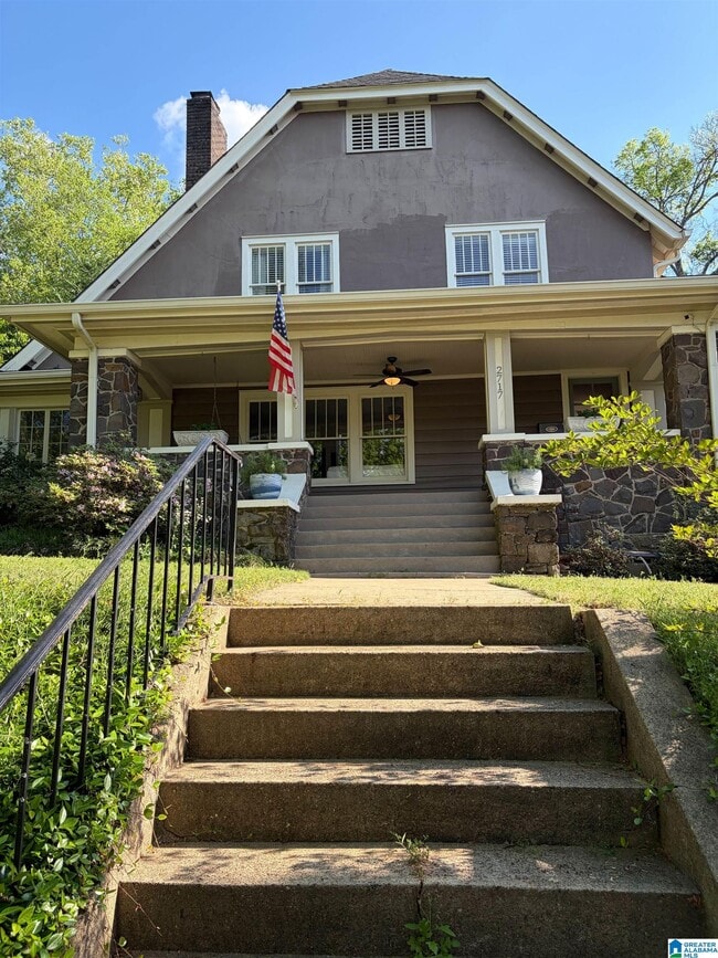 Photo - 2717 Caldwell Ave S