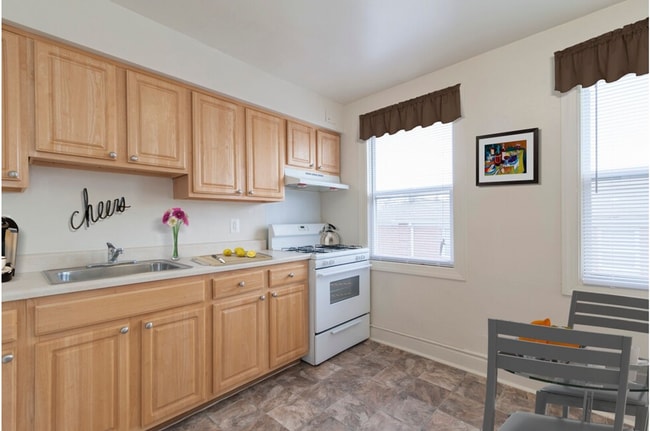 Oaklee Village Apartments