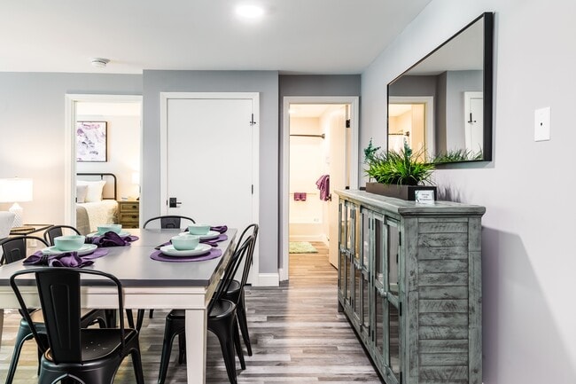 Photo - Huntington Exchange Dover