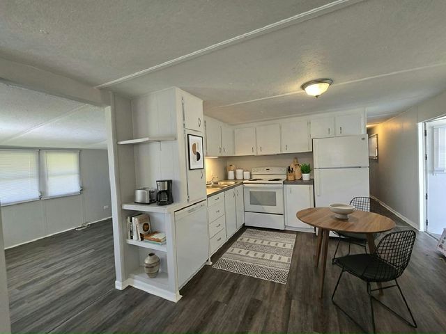 Photo - 105 48th Ave Terrace W