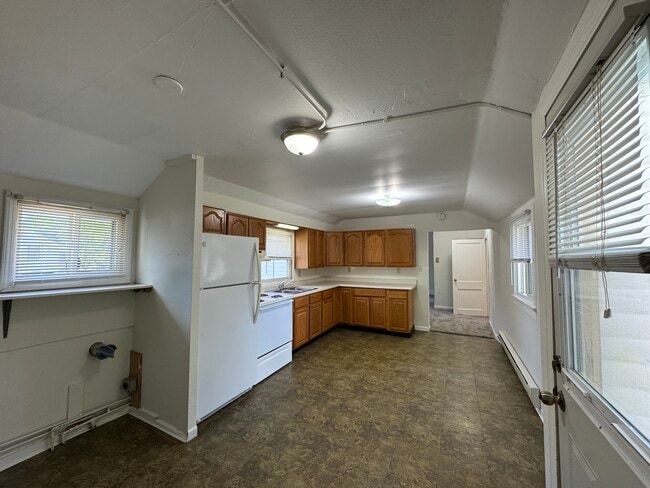 Photo - 1006 1/2 Therbrook St Unit 1006 1/2 Therbrook St