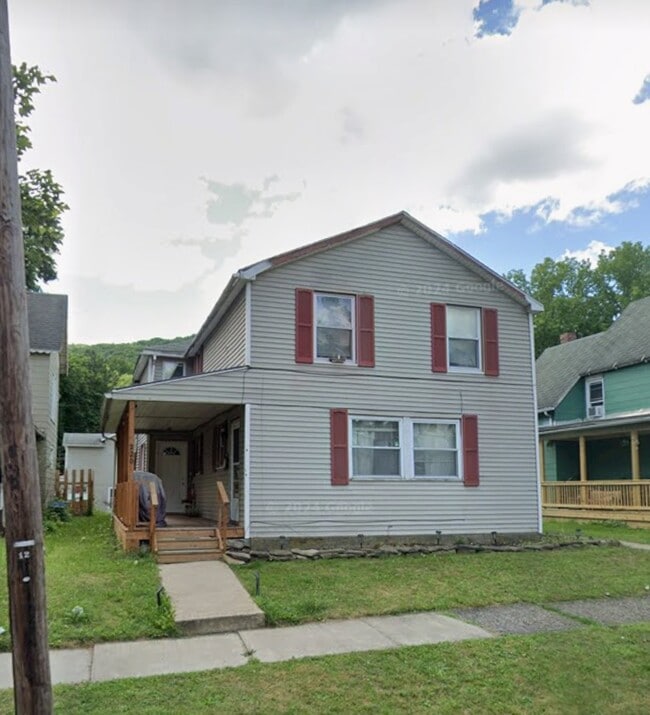 Photo - 220 E 2nd St Apartments Unit 102