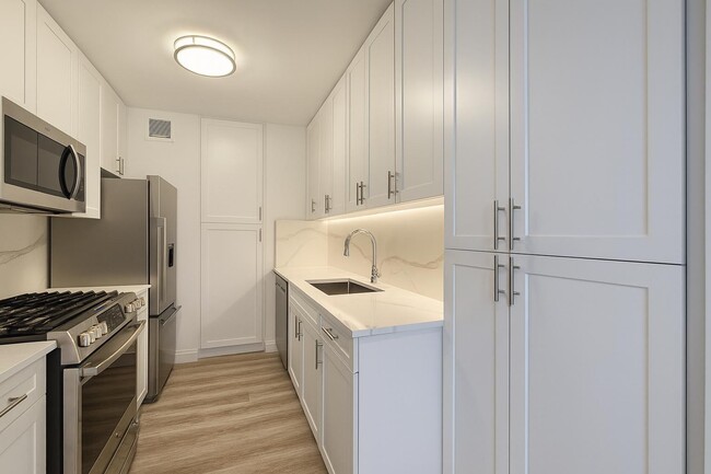 Photo - 1735 York Ave Unidad PH36D