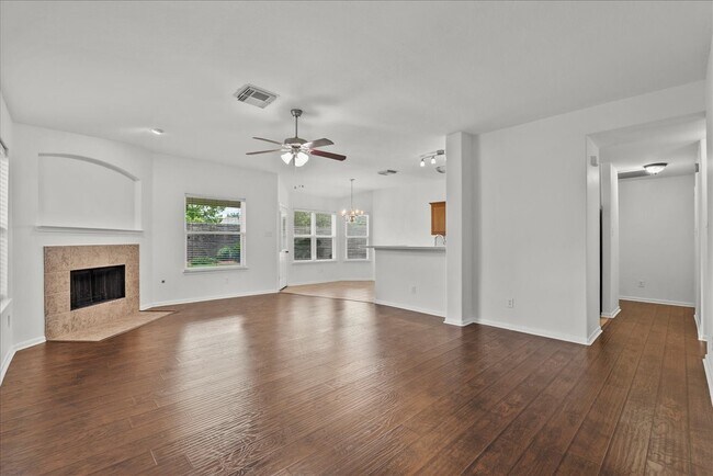 Photo - 202 Pebble Walk Ln