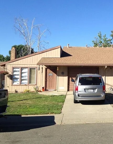 1381 Hobart Dr