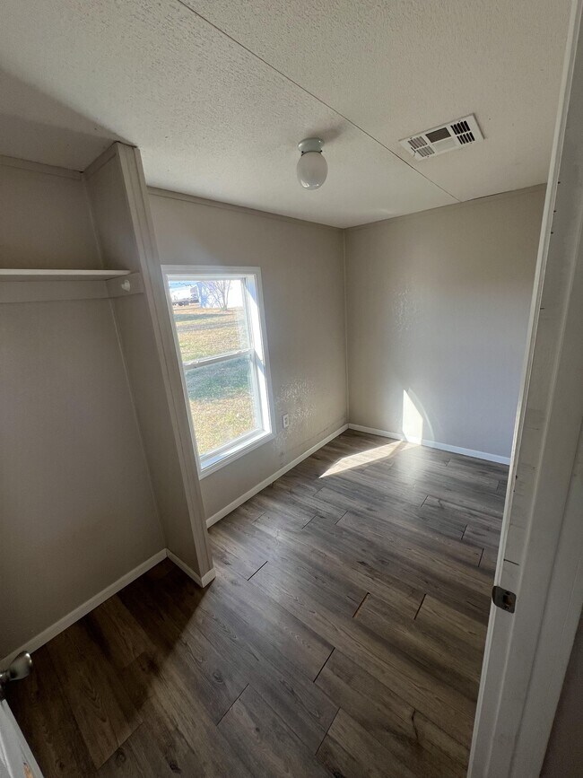 Photo - 510 33rd Ave NW