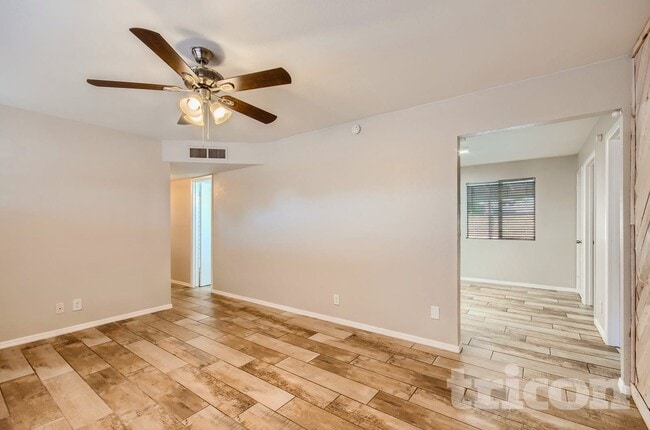 Photo - 826 W Del Rio St