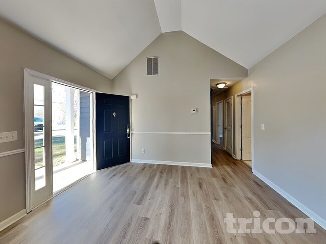 Photo - 5911 Dunn Rd