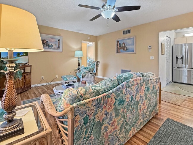 Photo - 320 Knotty Pine Cir Unit A2