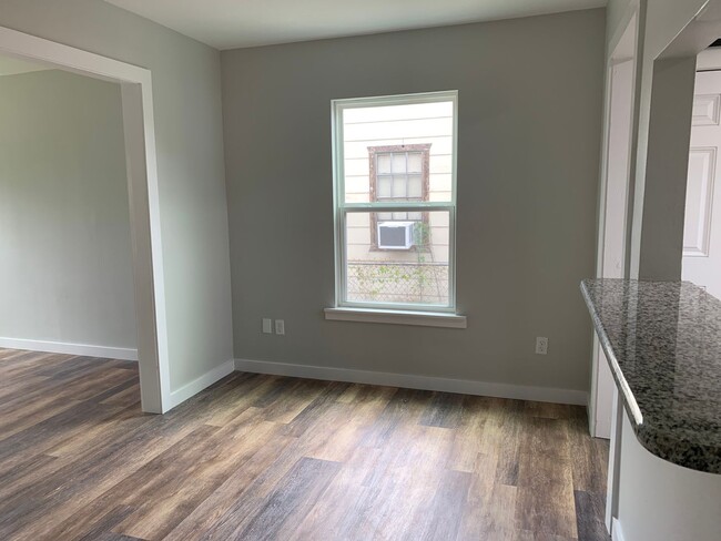 Photo - 610 Caddo St