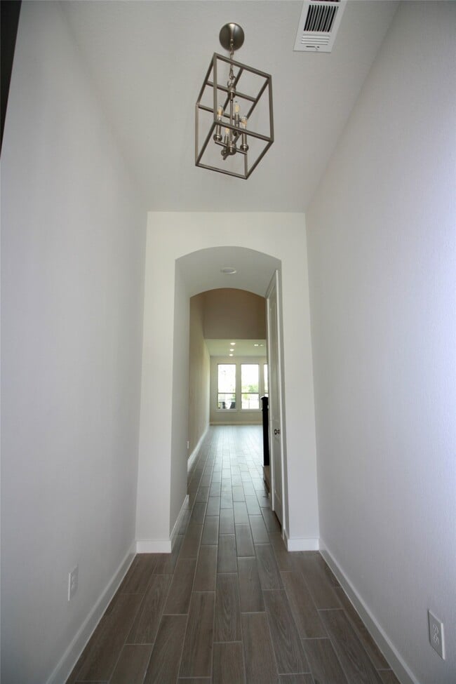 Photo - 6542 Scarlet Pond Ln