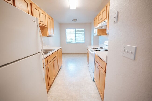 Photo - 688 Summer St Unit #4