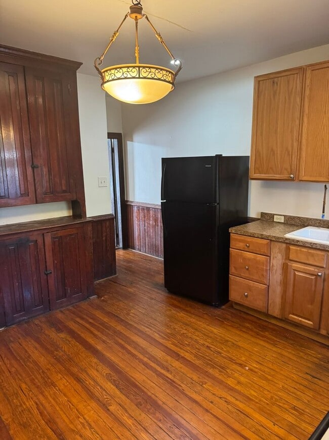 Photo - 4 bedroom, 1 bath, 3 story half double house