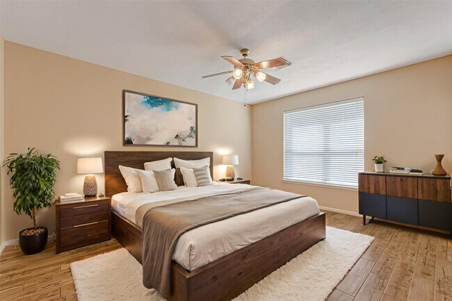 Photo - 914 Chapwood Ct
