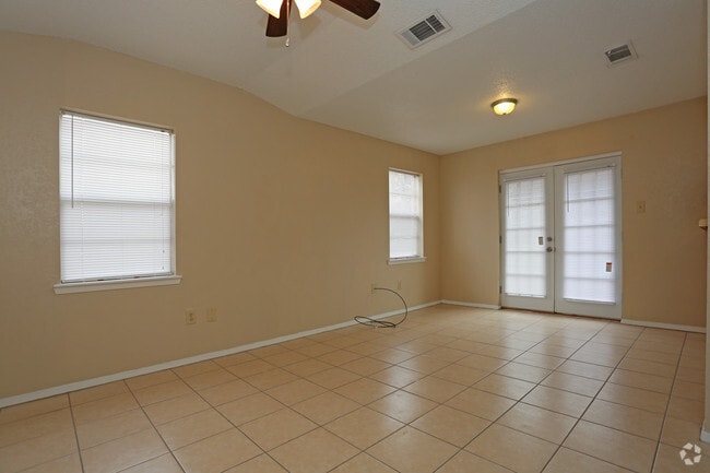 1 HAB, 1 BA - 535 ft²