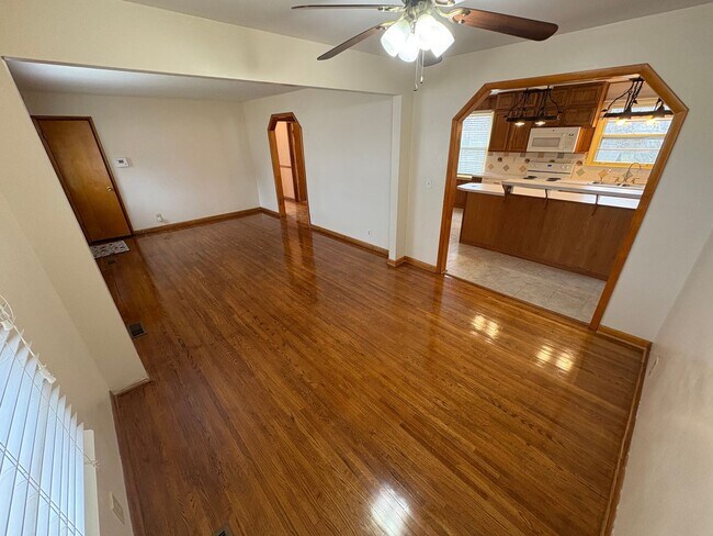 Photo - 328 Jacksonian Dr