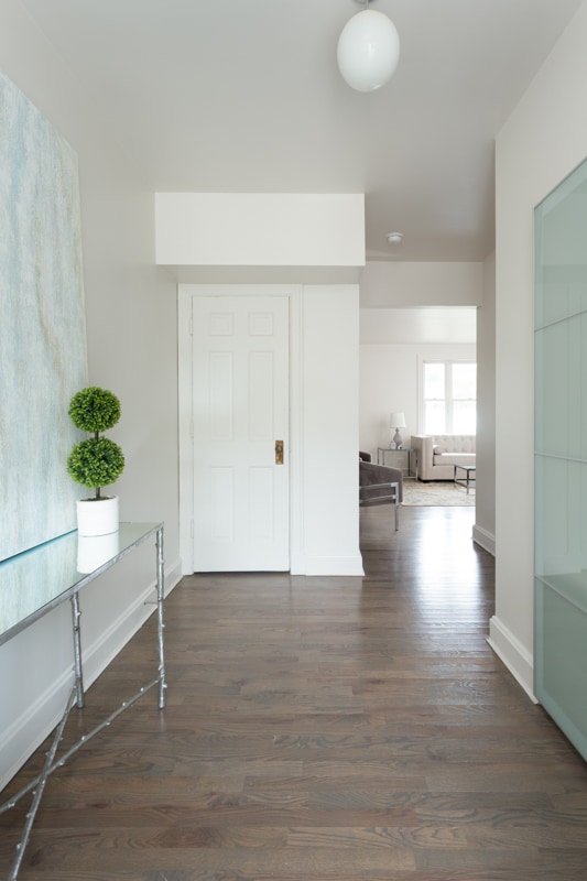 All the historic interiors of the home have been meticulously preserved but also include modern features bringing together sophistication, functionality and a sense of inviting warmth in an ingenious and exquisite fashion.