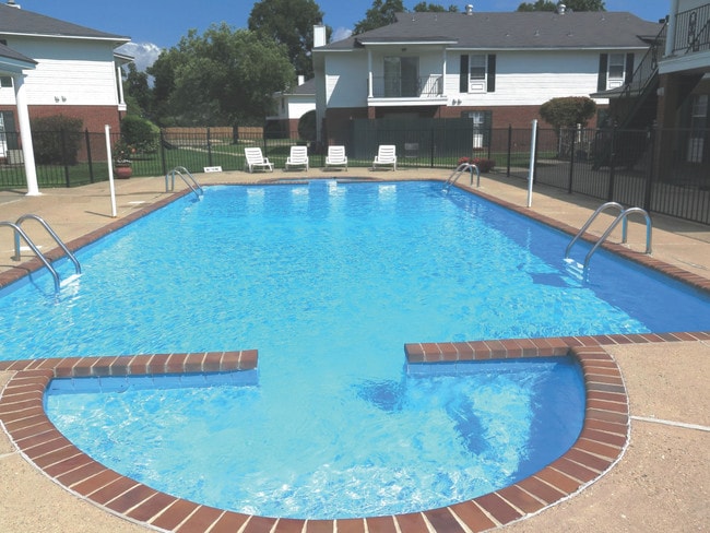 Riverwood Apartments