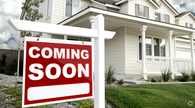 Building Photo - Stunning 3 bedroom 3 bathroom Home