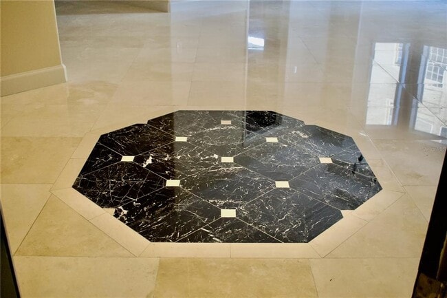 Photo - 8761 The Esplanade Unit 6