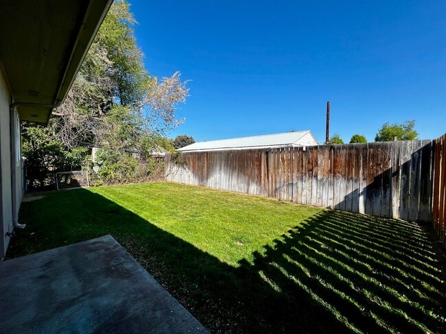 Building Photo - r205 Unit A Rental