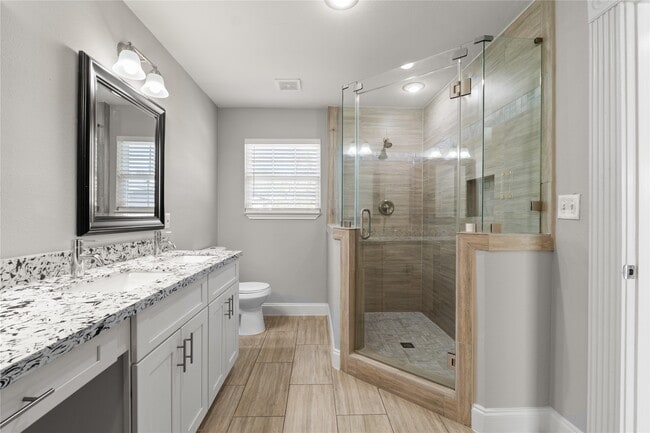 Photo - 1941 Lynnview Dr