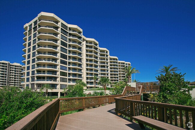 Building Photo - 1211 Gulf of Mexico Dr Rental