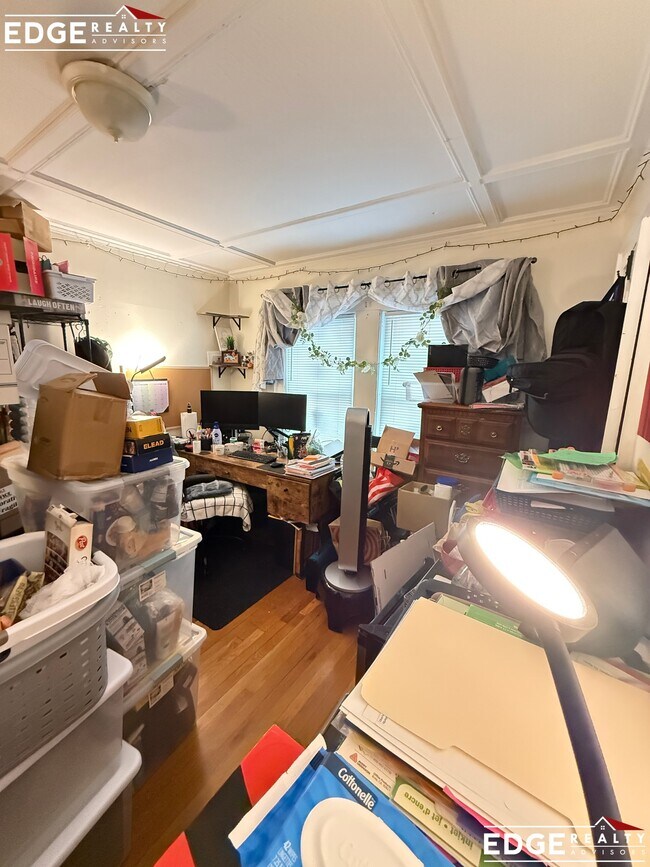 27 Perthshire Rd