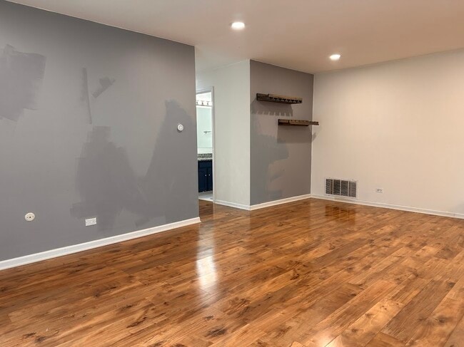 Photo - 263 Southwick Ct